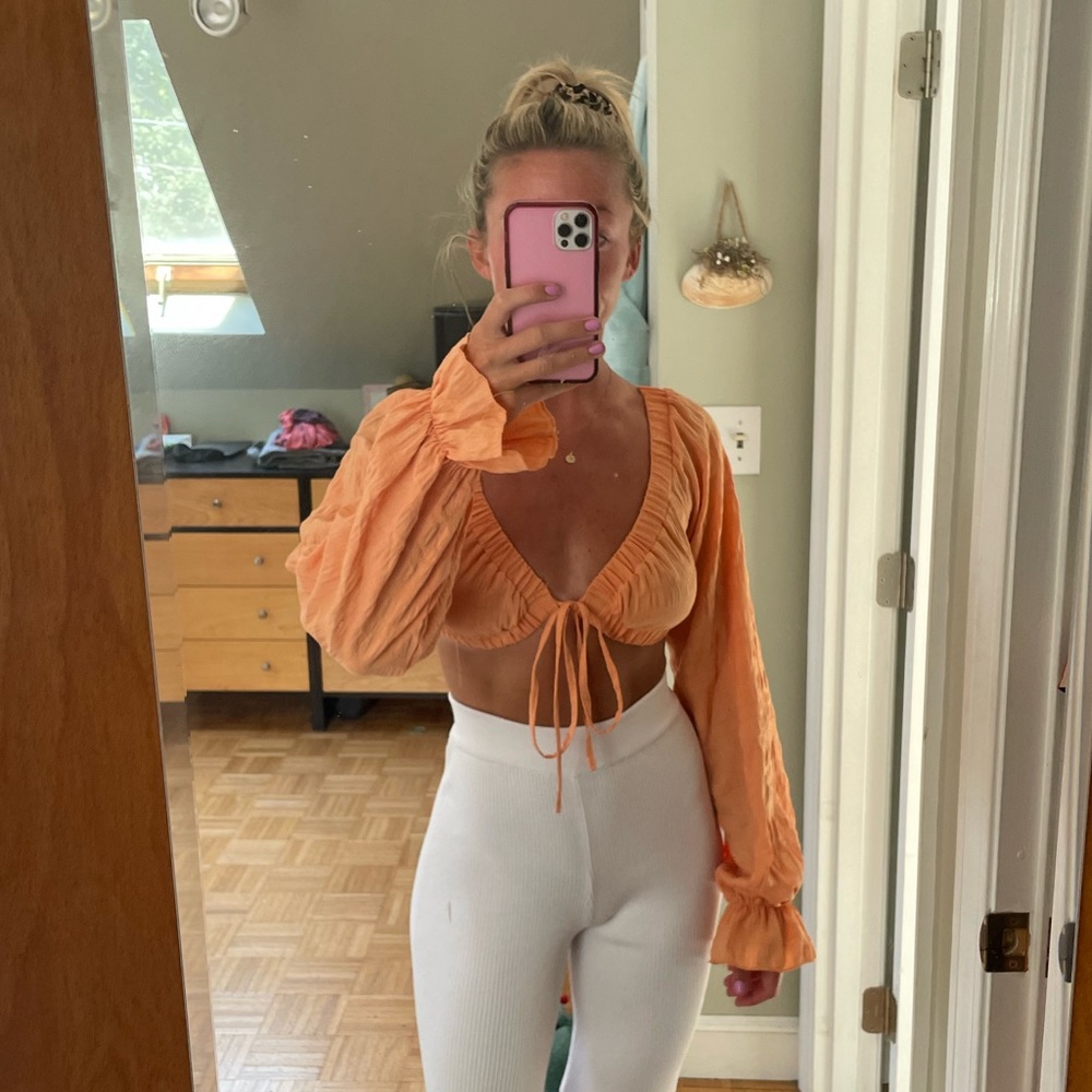 Front tie Crop top SOLD